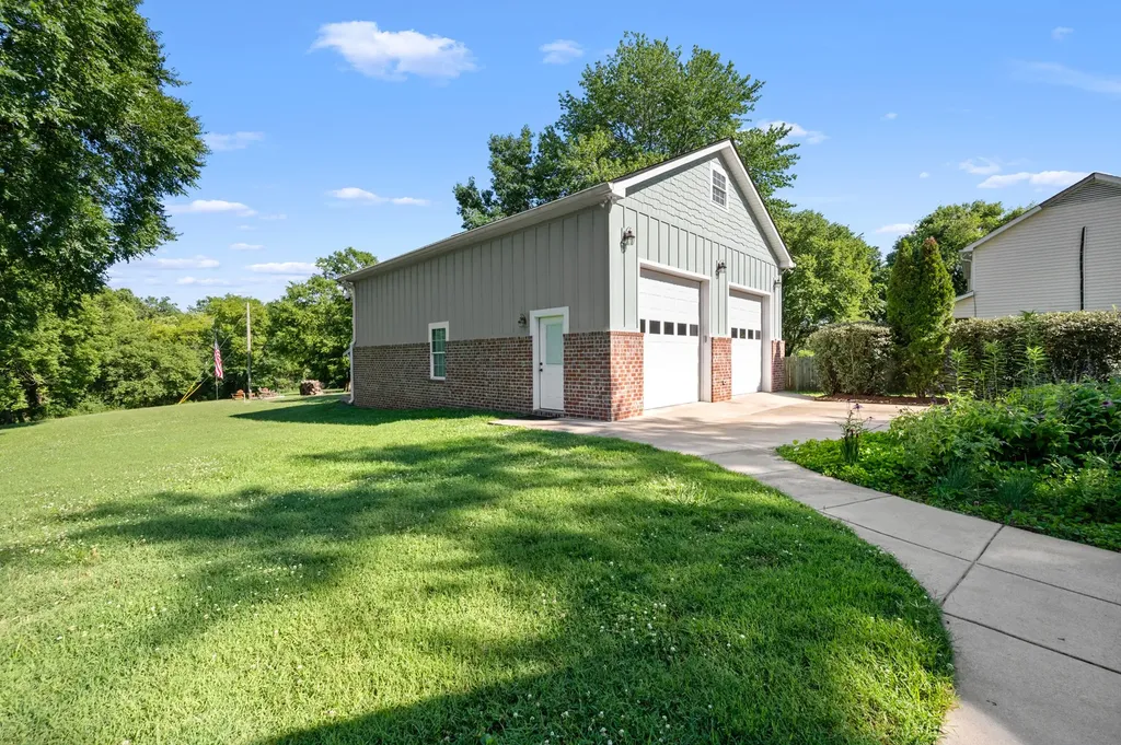 2240 Racquet Club Drive Murfreesboro TN 37128