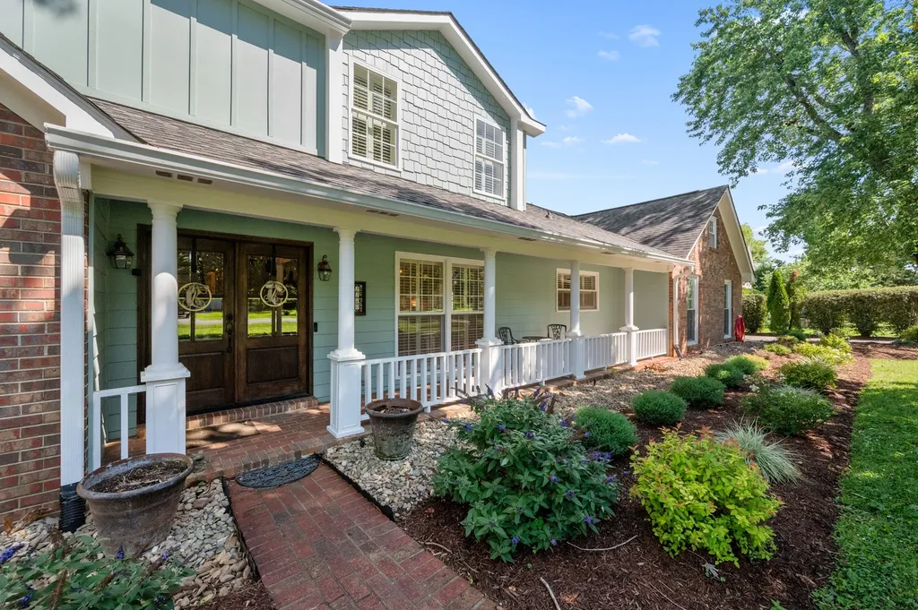 2240 Racquet Club Drive Murfreesboro TN 37128