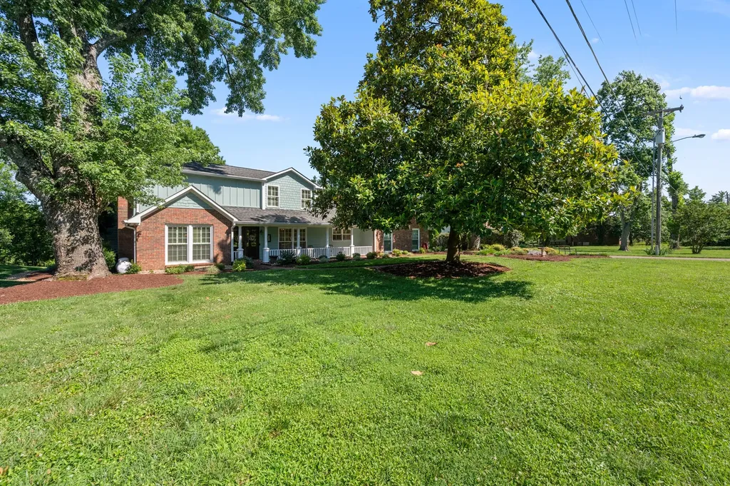 2240 Racquet Club Drive Murfreesboro TN 37128