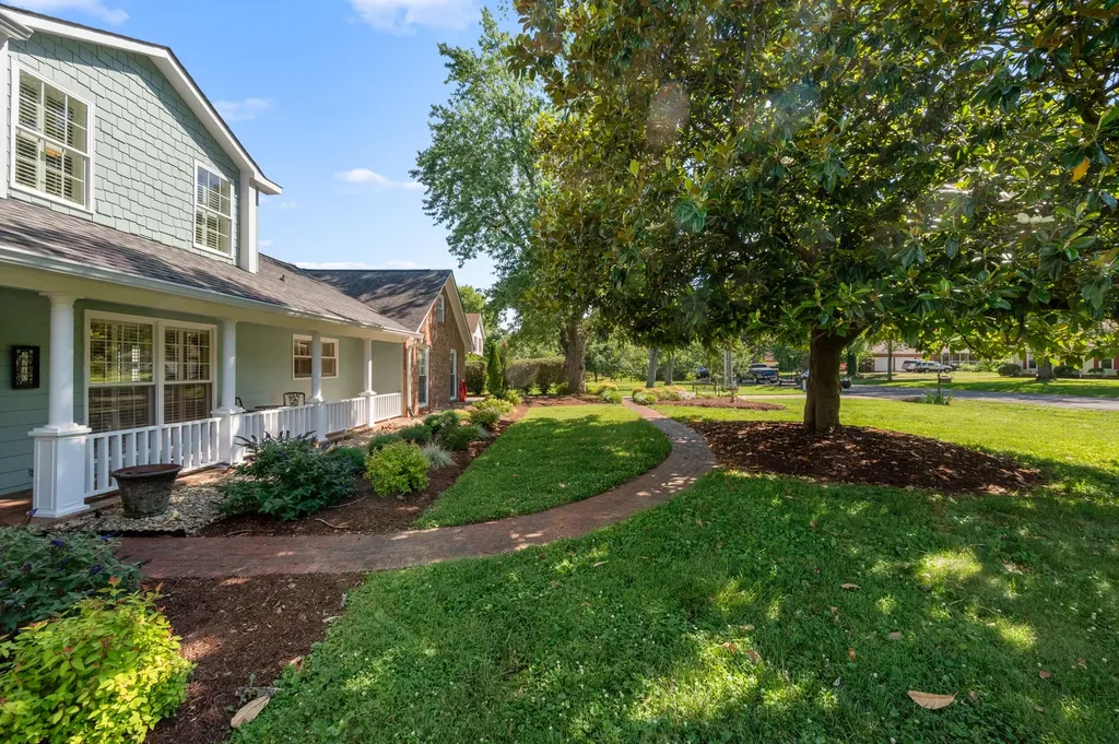 2240 Racquet Club Drive Murfreesboro TN 37128