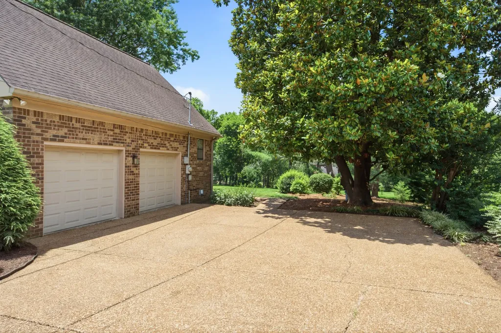 1207 Arrowhead Drive Brentwood TN 37027