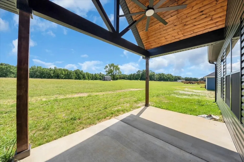 1521 Smartt Station Road Morrison TN 37357