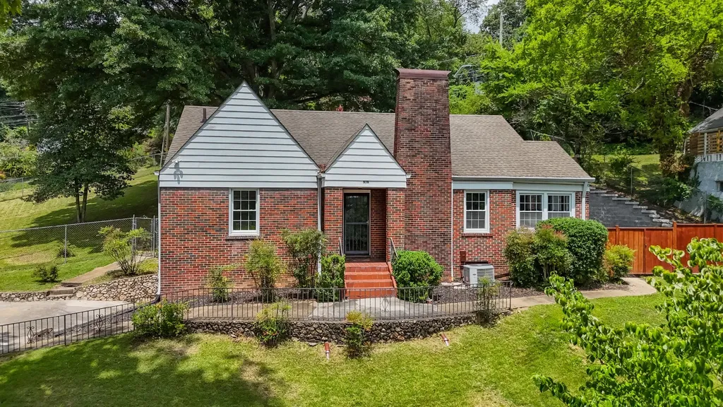 201 N Seminole Drive Chattanooga TN 37411