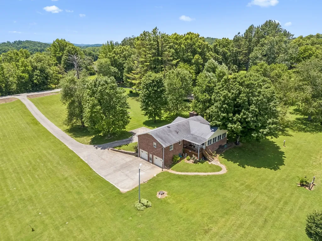 2272 Osburn Road Arrington TN 37014