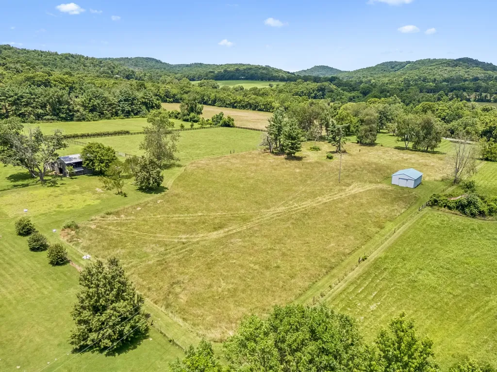 2272 Osburn Road Arrington TN 37014