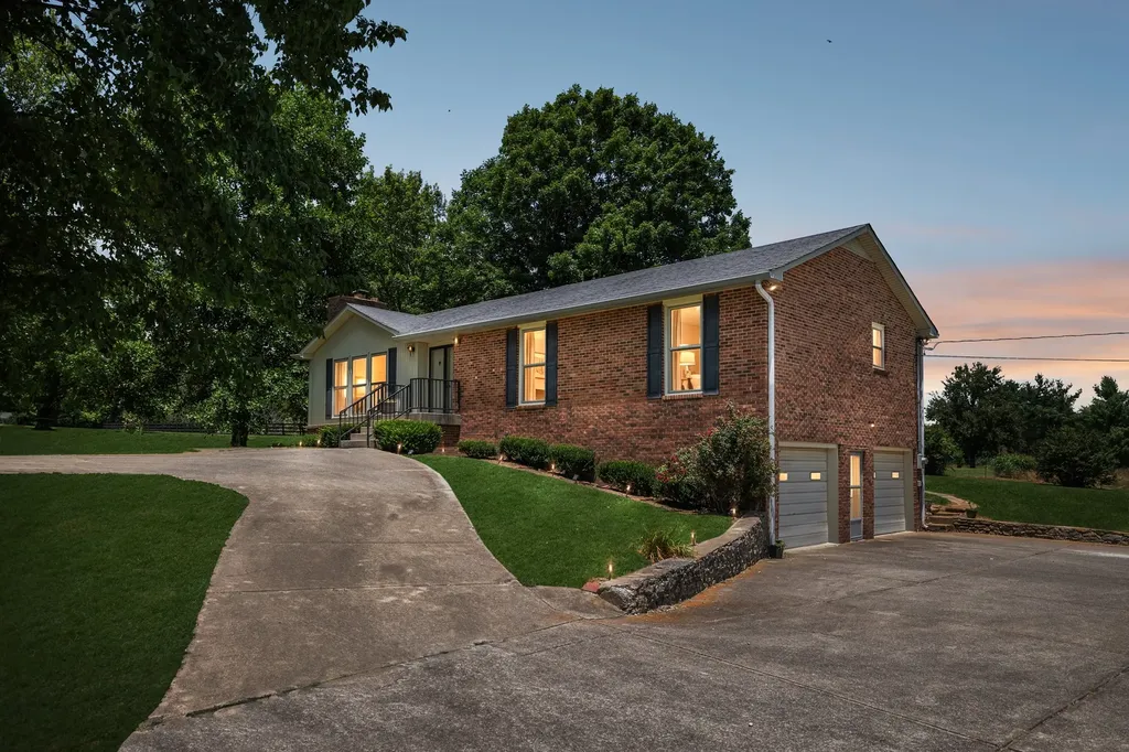 2272 Osburn Road Arrington TN 37014