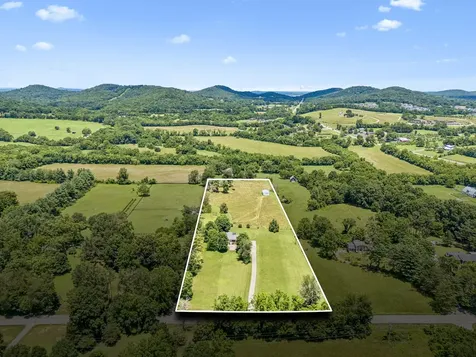 2272 Osburn Road Arrington TN 37014