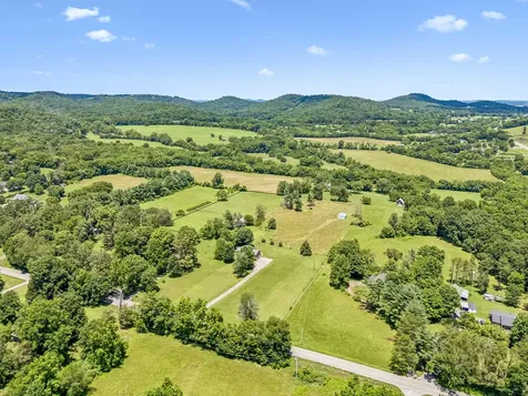 2272 Osburn Road Arrington TN 37014