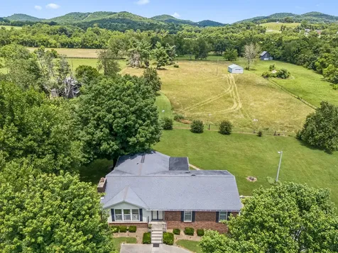 2272 Osburn Road Arrington TN 37014