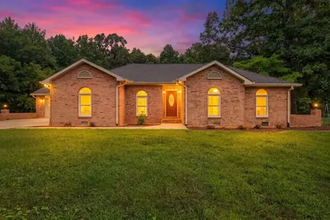 3549 Thomasville Road Chapmansboro TN 37035