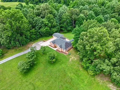 3549 Thomasville Road Chapmansboro TN 37035