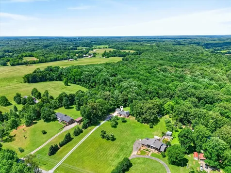 3549 Thomasville Road Chapmansboro TN 37035