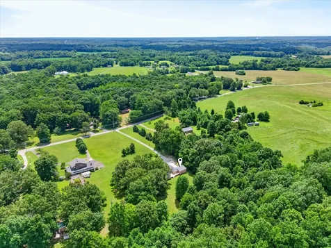 3549 Thomasville Road Chapmansboro TN 37035