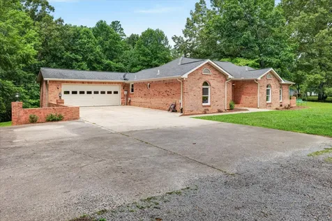 3549 Thomasville Road Chapmansboro TN 37035