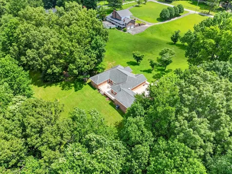 3549 Thomasville Road Chapmansboro TN 37035
