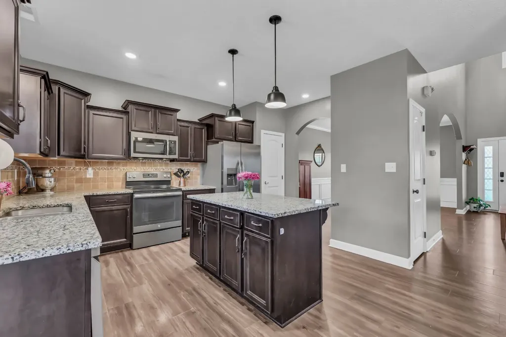 109 Easton Drive Clarksville TN 37043