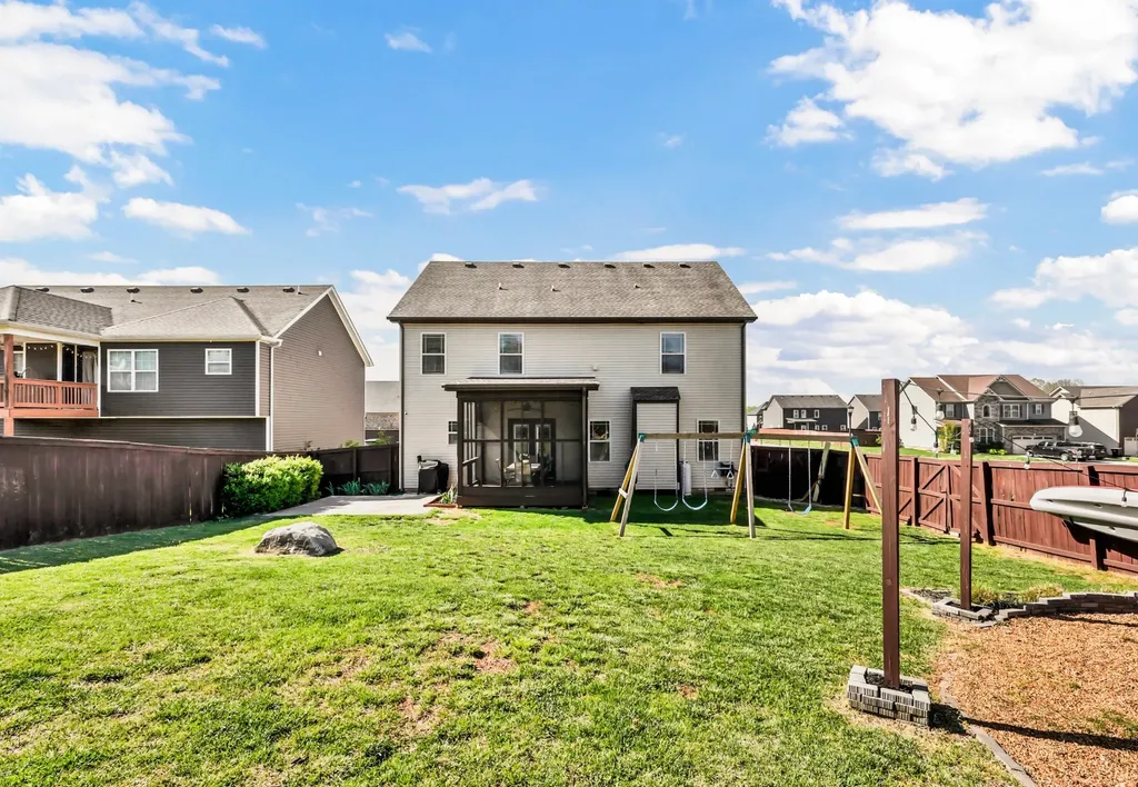 109 Easton Drive Clarksville TN 37043