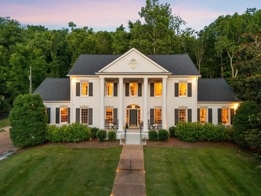 Nashville TN, 5360 Hillsboro Pike