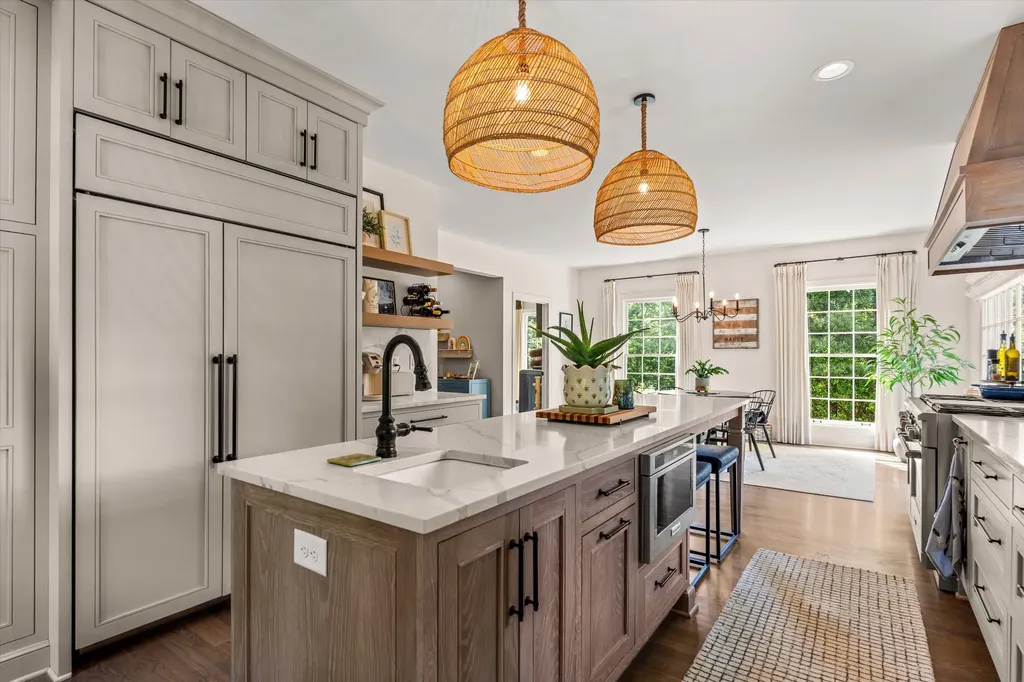 5360 Hillsboro Pike Nashville TN 37215