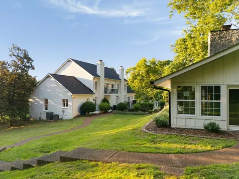 5360 Hillsboro Pike Nashville TN 37215