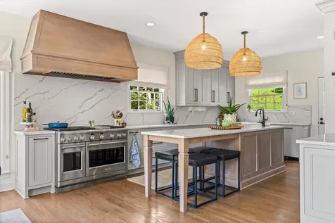 5360 Hillsboro Pike Nashville TN 37215
