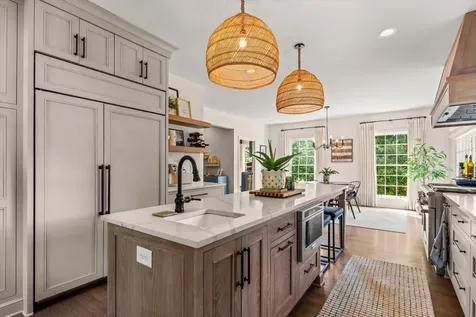 5360 Hillsboro Pike Nashville TN 37215