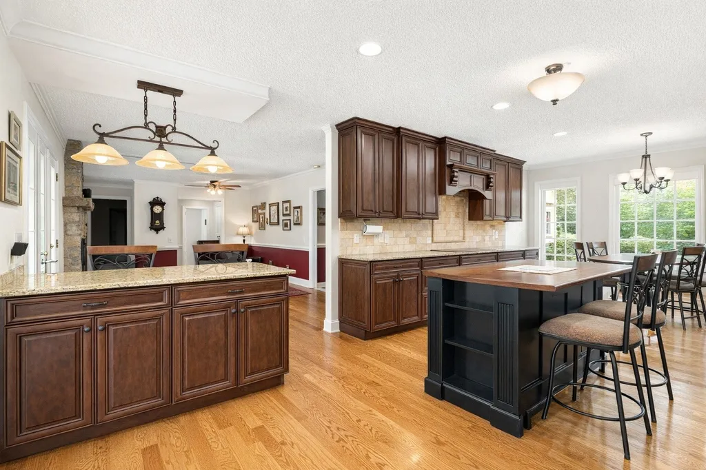 1004 Longview Drive Hendersonville TN 37075
