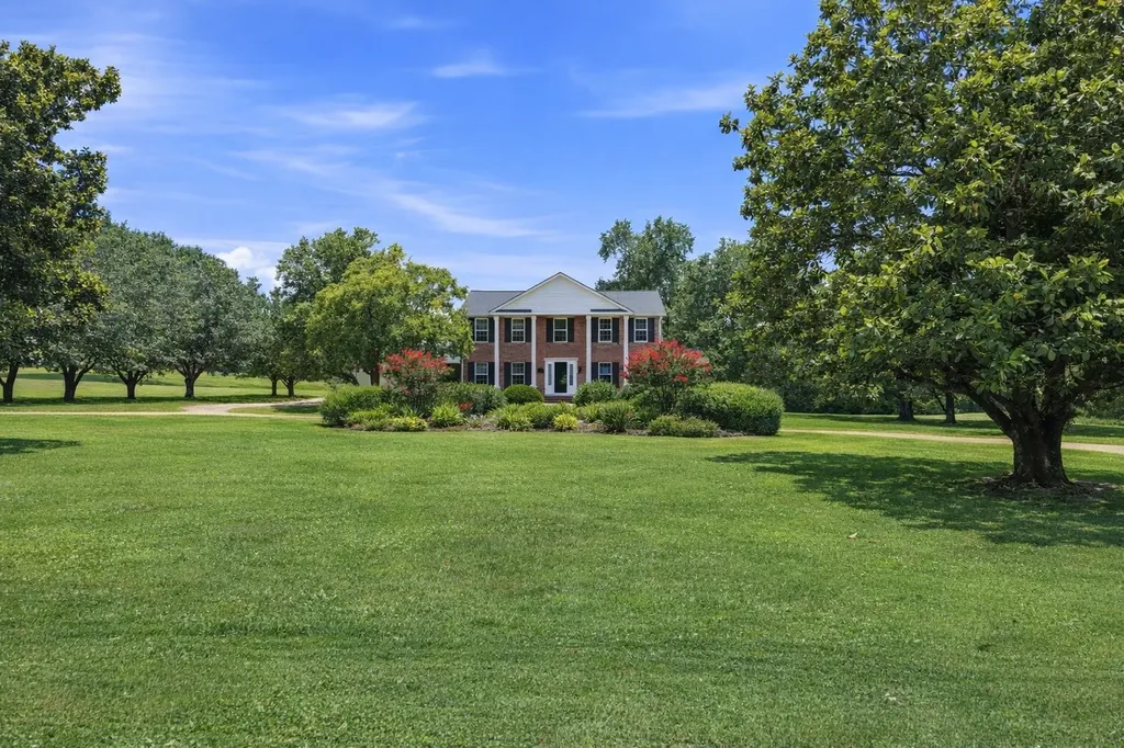 1004 Longview Drive Hendersonville TN 37075