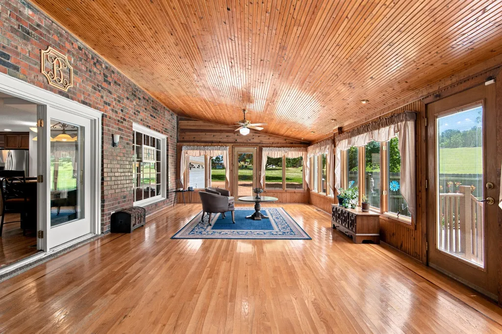 1004 Longview Drive Hendersonville TN 37075