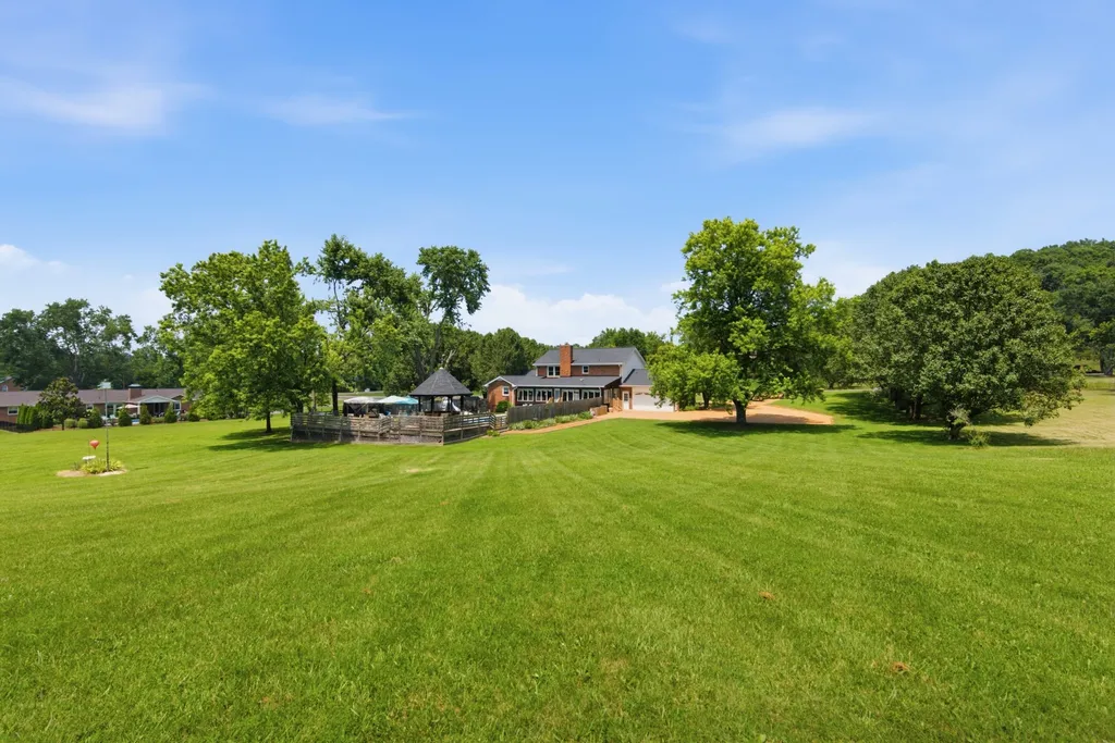 1004 Longview Drive Hendersonville TN 37075