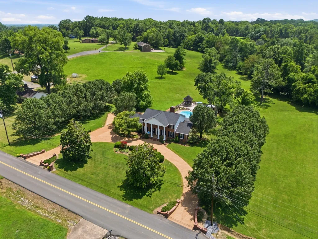 1004 Longview Drive Hendersonville TN 37075