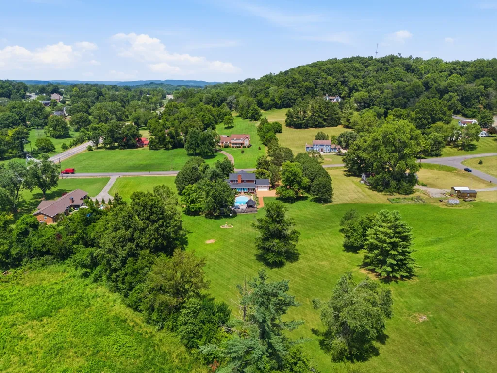1004 Longview Drive Hendersonville TN 37075