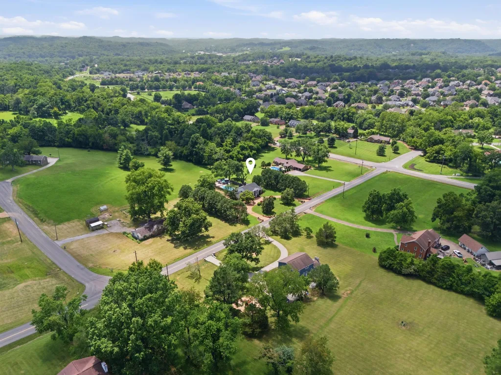 1004 Longview Drive Hendersonville TN 37075