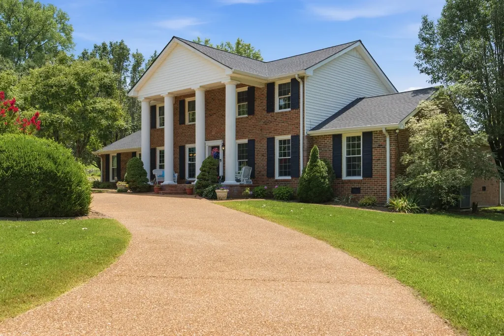 1004 Longview Drive Hendersonville TN 37075