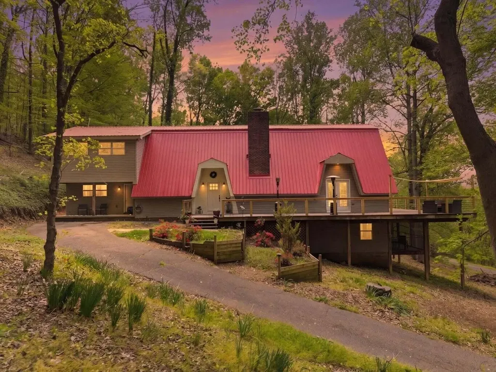 207 County Road 90 Riceville TN 37370