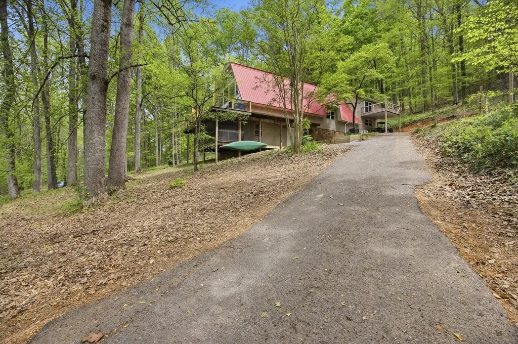 207 County Road 90 Riceville TN 37370