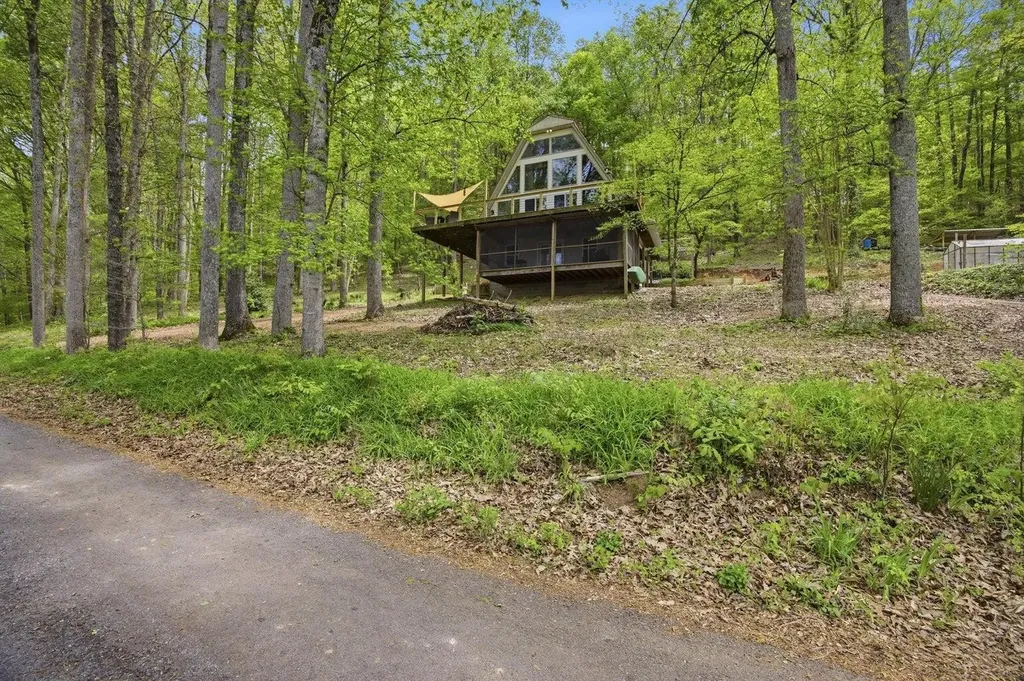 207 County Road 90 Riceville TN 37370