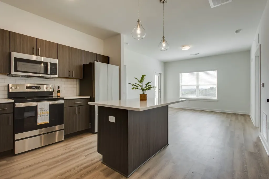 1540 Lebanon Pike Nashville TN 37210