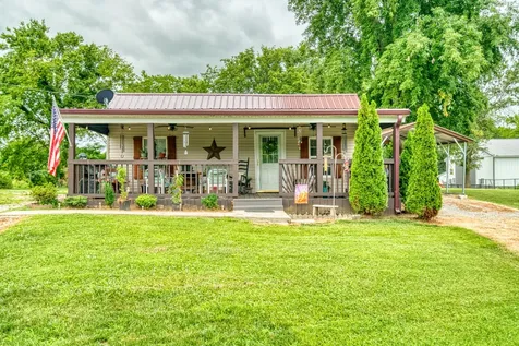 3389 Jefferson Davis Highway, W Elkton KY 42220