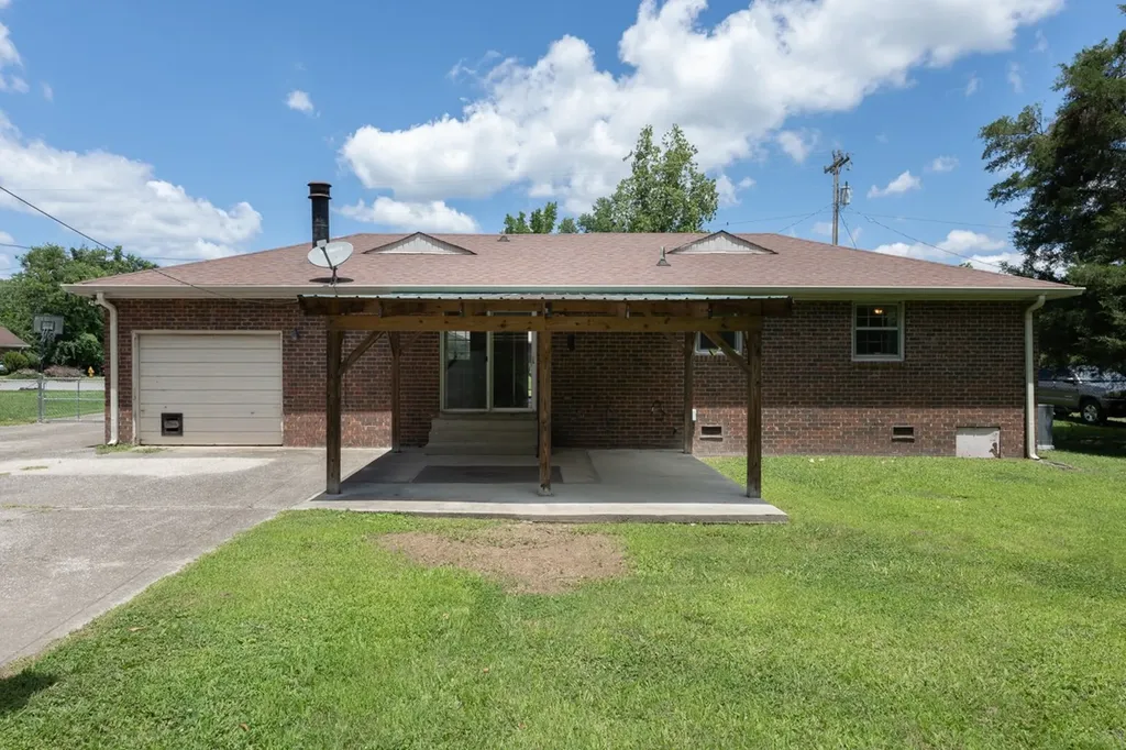 121 Bostring Drive Hendersonville TN 37075