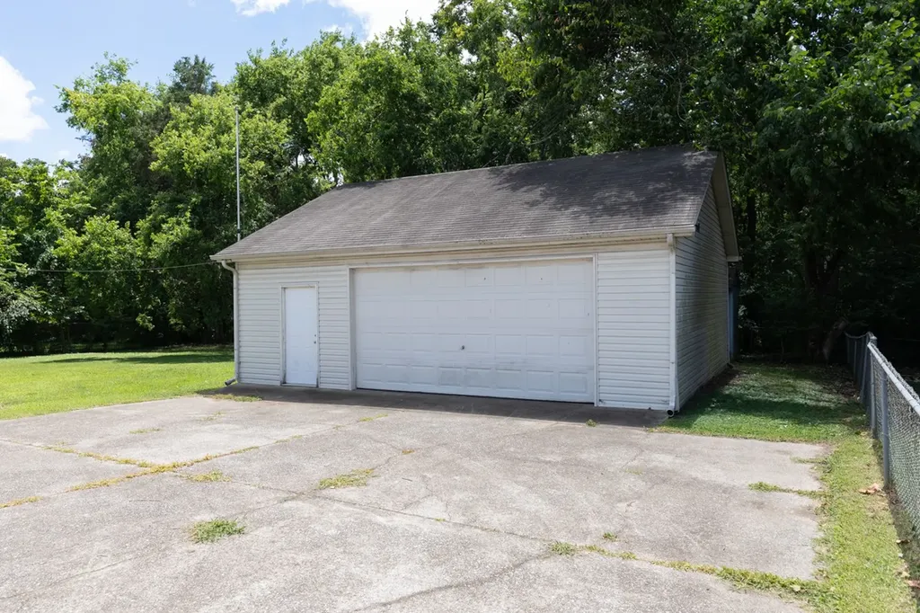 121 Bostring Drive Hendersonville TN 37075