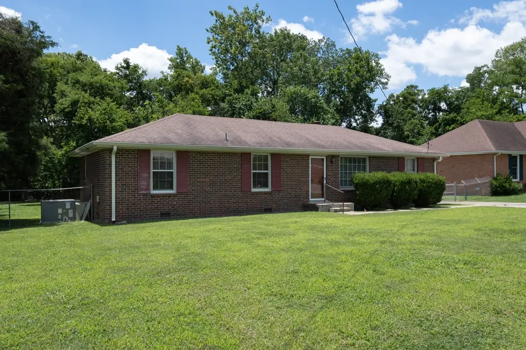 121 Bostring Drive Hendersonville TN 37075