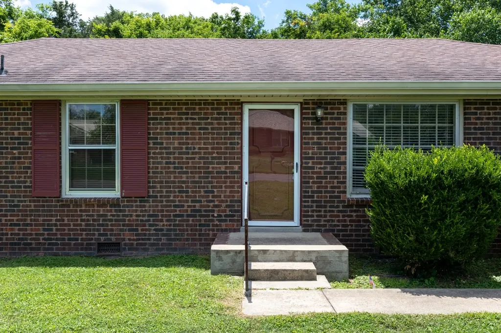 121 Bostring Drive Hendersonville TN 37075