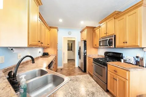 87 Lennox Village Drive Jackson TN 38305