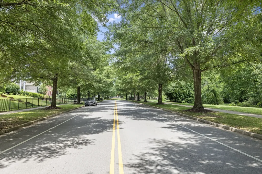 1005 Market Street Franklin TN 37067