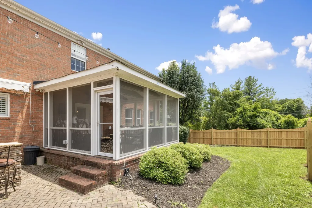 1005 Market Street Franklin TN 37067