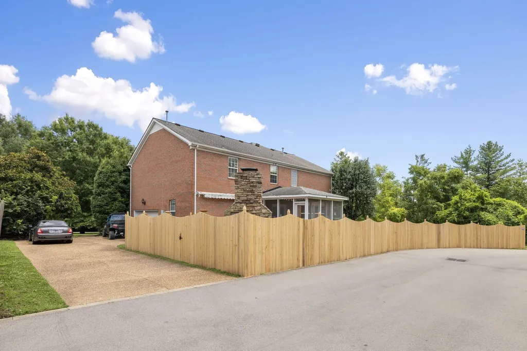 1005 Market Street Franklin TN 37067