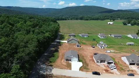 2266 White Ridge Road Pelham TN 37366