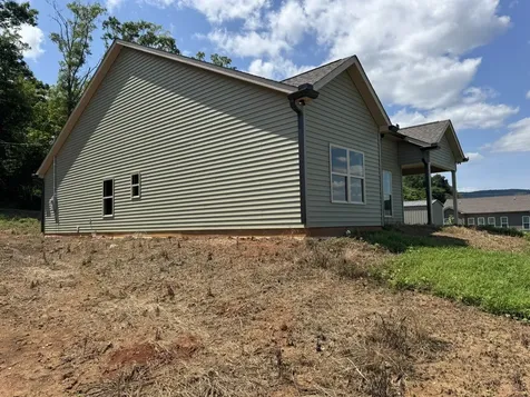 2266 White Ridge Road Pelham TN 37366