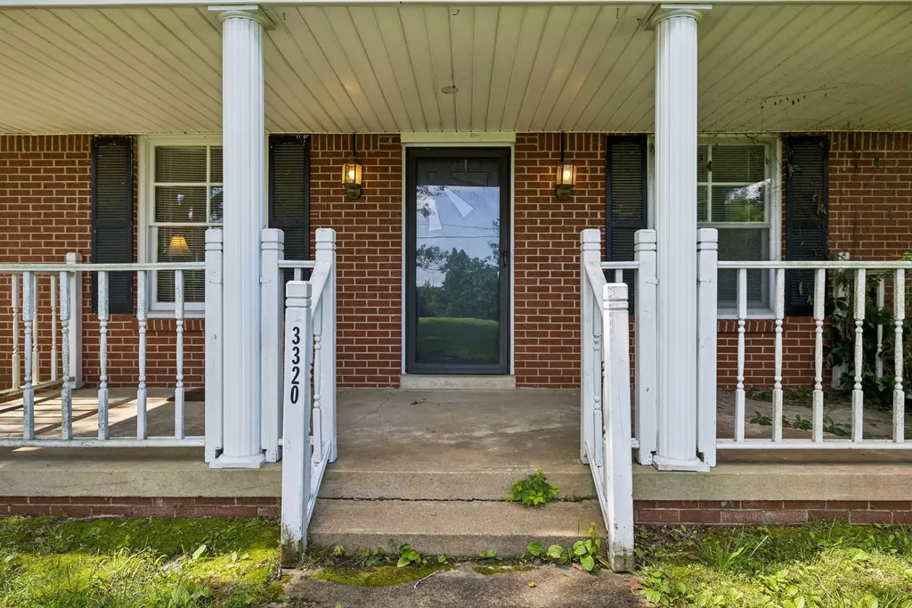3320 Highway 49, E Charlotte TN 37036
